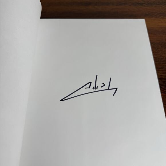 Billie Eilish Signed Edition Hardcover Book ~ Biography Pop Music Artist NEW - Picture 2 of 7
